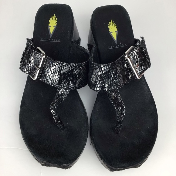 Volatile black snakeskin T-strap buckle sandal-6